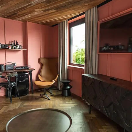 The Dean Otel Galway