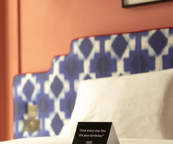 ホテル The Dean 4*