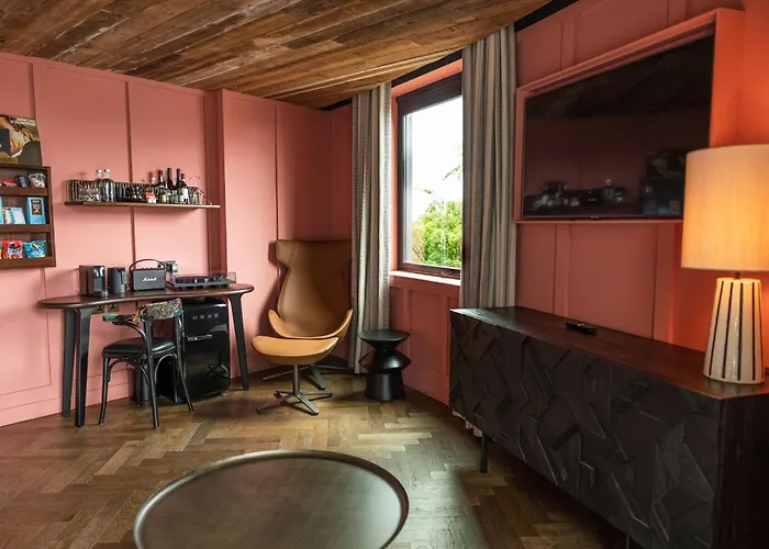 The Dean Отель Голуэй